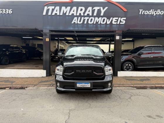 RAM CLASSIC 5.7 V8 GASOLINA LARAMIE NIGHT EDITION CD 4X4 AUTOMÁTICO RAM CLASSIC 5.7 V8 GASOLINA LARAMIE NIGHT EDITION CD 4X4 AUTOMÁTICO